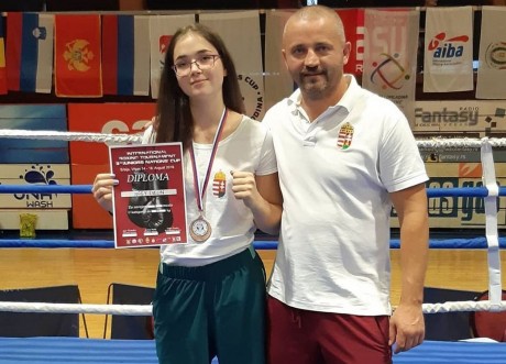 Az ökölvívó Nagy Evelin újra verhetetlen volt!